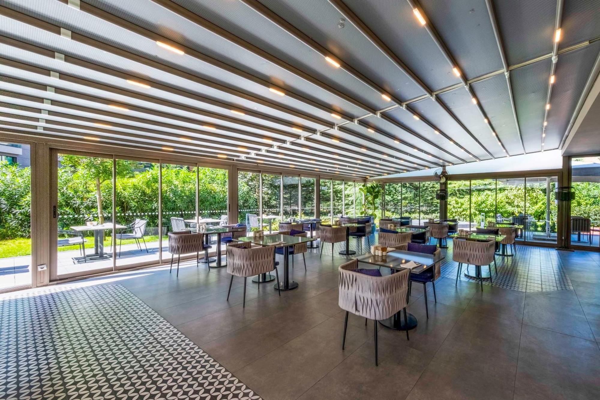 Radisson Residences Vadistanbul Hotel 5*