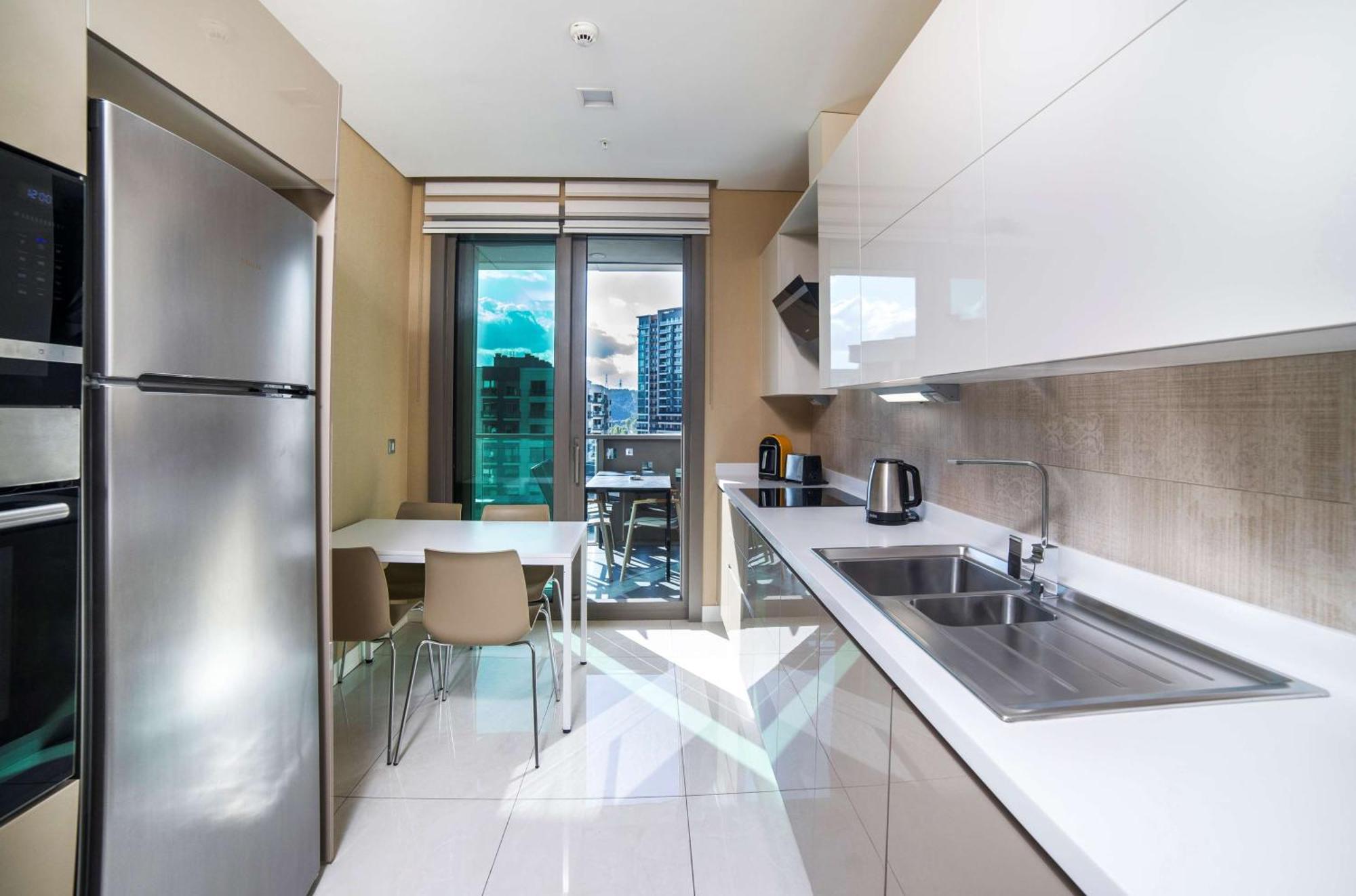 Hotel Radisson Residences Vadistanbul 5*